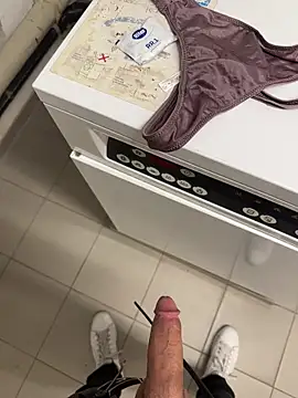 swissboy22 online show from 04.25.26