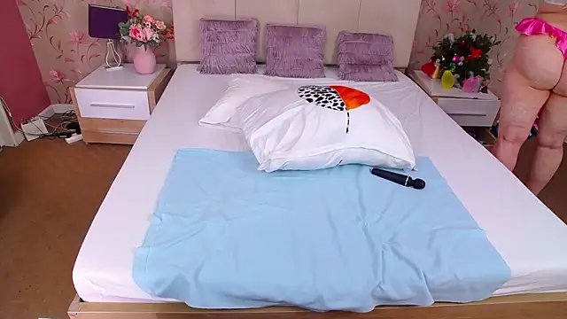 MatureMariah online show from 12.17.25