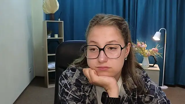 Snapshot of CiaraSiracuse chatting on 07.23.26 CiaraSiracuse online show from 07.23.26