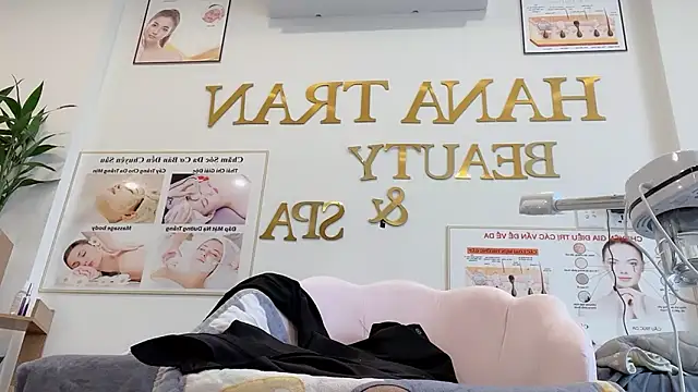 Katy Bae online show from 10.17.25