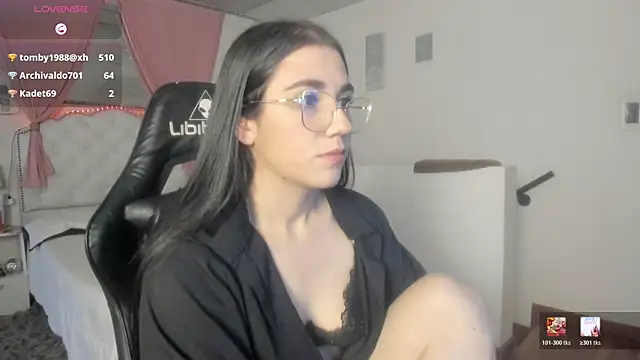 Snapshot of Giselle_Fox chatting on 07.28.26 Giselle Fox online show from 07.28.26
