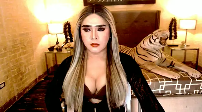 BigCumHuntersxx online show from 01.19.25