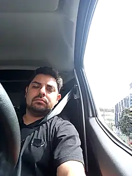 Snapshot of robredoj chatting on 10.27.25 robredoj online show from 10.27.25