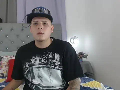 Snapshot of AnthoonyReyes chatting on 07.24.26 AnthoonyReyes online show from 07.24.26