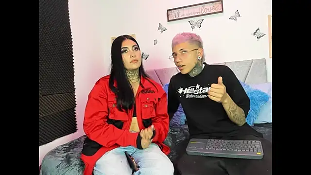 Snapshot of Dagit_Fox chatting on 07.24.26 Dagit Fox online show from 07.24.26