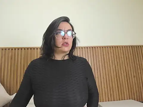 Aria Aura online show from 07.30.26