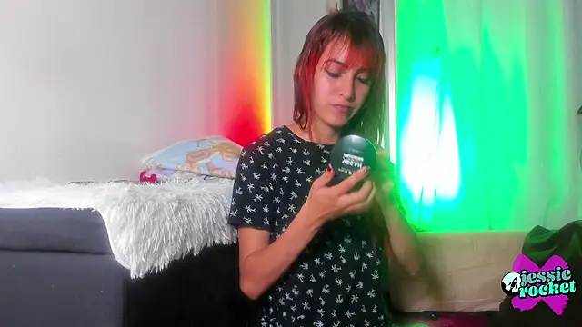 jessierocketx online show from 12.16.25