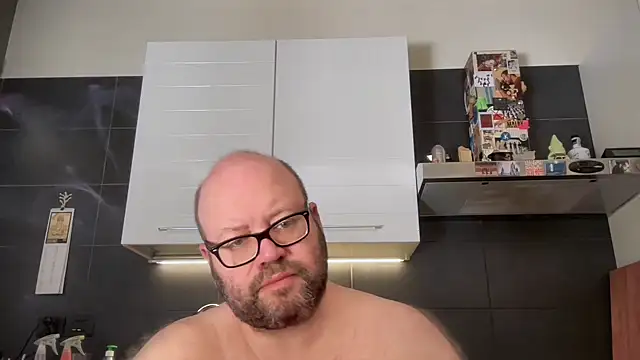Snapshot of theitalianbear chatting on 06.15.26 theitalianbear online show from 06.15.26
