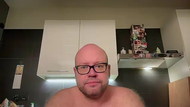 Snapshot of theitalianbear chatting on 06.29.26 theitalianbear online show from 06.29.26