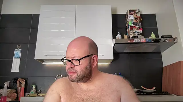 Snapshot of theitalianbear chatting on 07.07.26 theitalianbear online show from 07.07.26