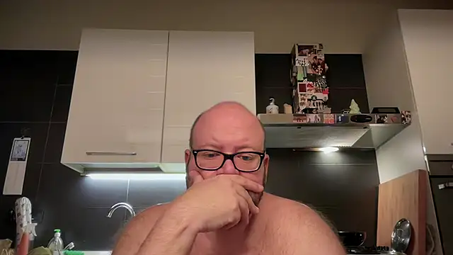 Snapshot of theitalianbear chatting on 07.10.26 theitalianbear online show from 07.10.26