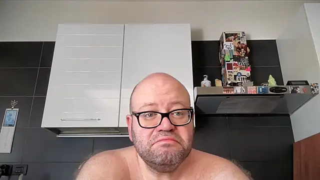 Snapshot of theitalianbear chatting on 07.27.26 theitalianbear online show from 07.27.26