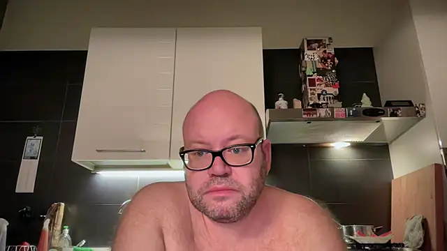 Snapshot of theitalianbear chatting on 07.28.26 theitalianbear online show from 07.28.26