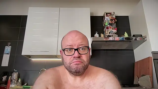 Snapshot of theitalianbear chatting on 07.30.26 theitalianbear online show from 07.30.26