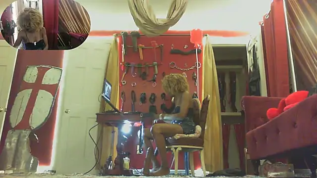 Snapshot of TheMississippiMadame chatting on 04.26.26 TheMississippiMadame online show from 04.26.26