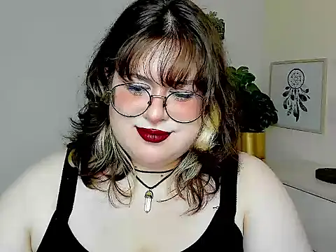 Snapshot of OpheliaLush chatting on 08.04.26 OpheliaLush online show from 08.04.26