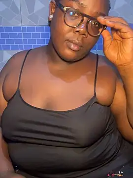 Snapshot of bigblackghurl chatting on 07.31.26 bigblackghurl online show from 07.31.26