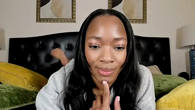 nicolesolace online show from 02.20.25