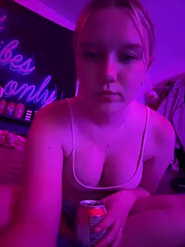 itssmequinn online show from 08.02.26