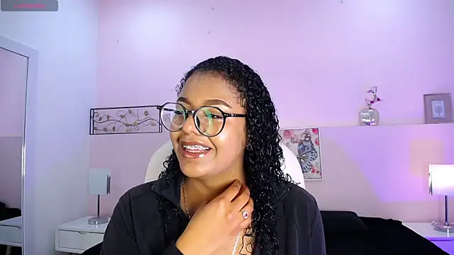 Snapshot of Afroditaa_19 chatting on 08.02.26 Afroditaa 19 online show from 08.02.26