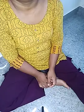Snapshot of Hot_madhu5 chatting on 08.05.26 Hot madhu5 online show from 08.05.26
