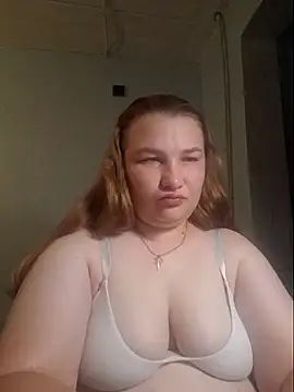 Jullia000 online show from 08.04.26