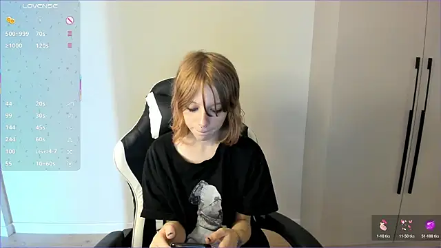 miss mollysally online show from 08.08.26
