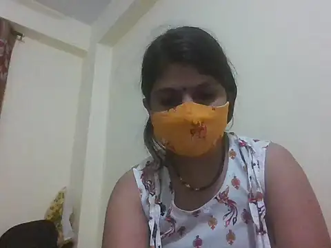 Snapshot of Sexxytannu chatting on 08.04.26 Sexxytannu online show from 08.04.26