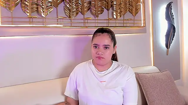 Snapshot of saharawalker_ chatting on 08.06.26 saharawalker online show from 08.06.26