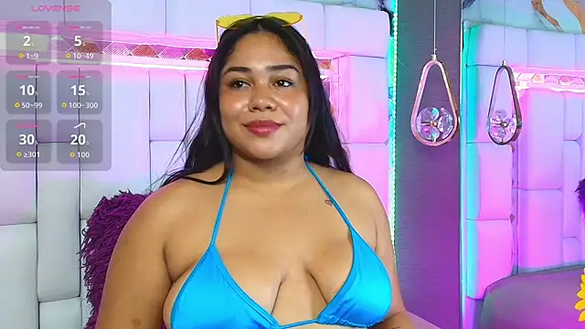 Aisha-Saadi online show from 08.08.26