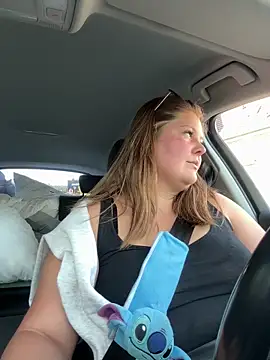 Snapshot of BootyLola chatting on 10.02.25 BootyLola online show from 10.02.25