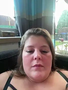 Snapshot of BootyLola chatting on 11.02.25 BootyLola online show from 11.02.25