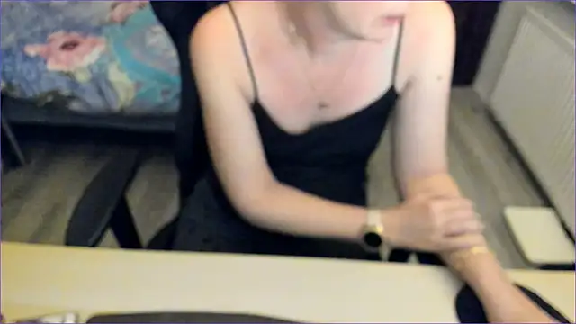 Snapshot of minoesje37 chatting on 12.16.24 minoesje37 online show from 12.16.24