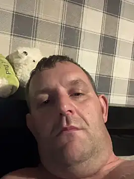 Eddieh2k7 online show from 10.10.25