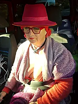 MucMilf59 online show from 11.04.25