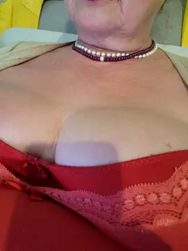 MucMilf59 online show from 11.27.25