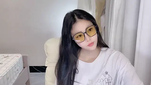 Snapshot of CNchengcheng chatting on 10.04.25 CNchengcheng online show from 10.04.25