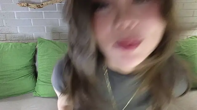 JuliaBeng online show from 05.16.26