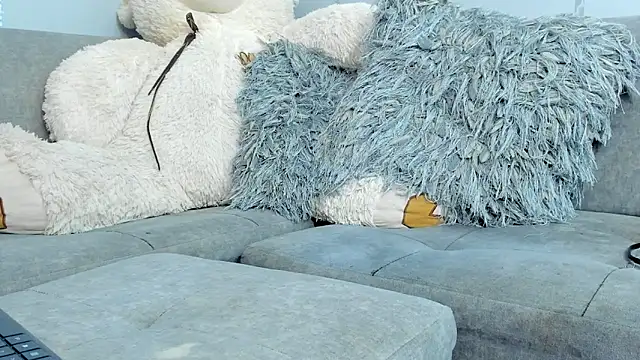 SandraGoldstein online show from 01.05.25