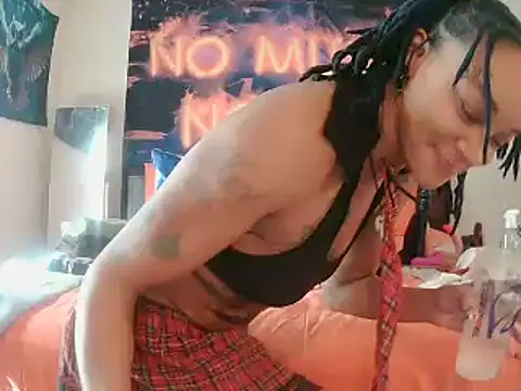 EnticingAaliyah online show from 03.03.25