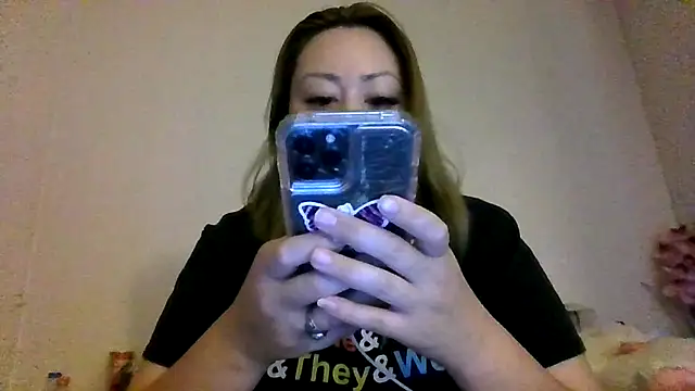 Snapshot of YOUNGFLICKA chatting on 11.29.25 YOUNGFLICKA online show from 11.29.25