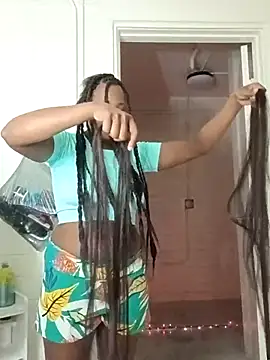 Xochillovemoney2 online show from 10.29.25