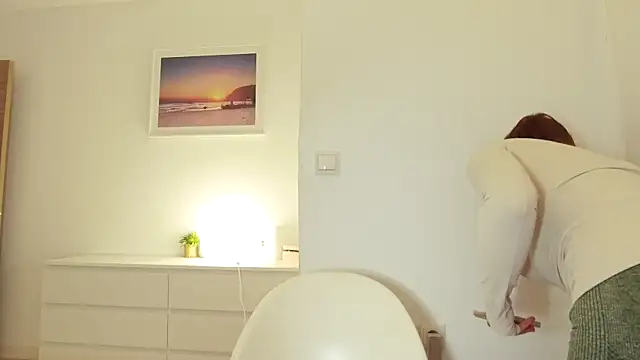 Snapshot of StracciaStella- chatting on 12.22.25 StracciaStella- online show from 12.22.25