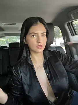 Snapshot of Carolina_Novoa chatting on 12.27.24 Carolina Novoa online show from 12.27.24