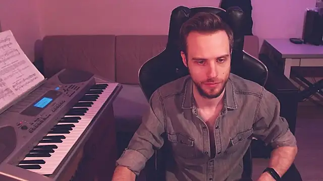 Snapshot of Sweetparker chatting on 12.02.24 Sweetparker online show from 12.02.24