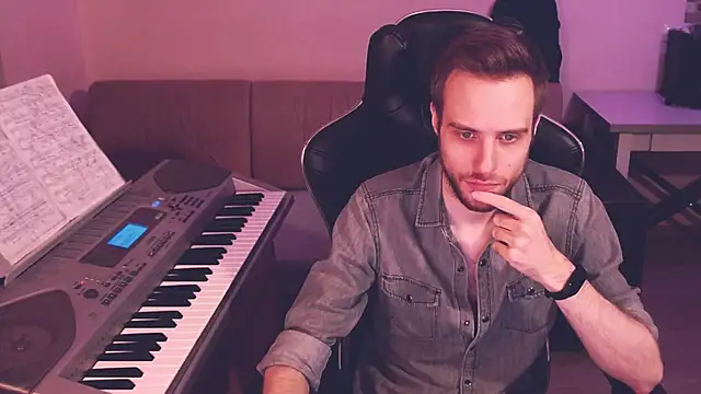 Snapshot of Sweetparker chatting on 12.04.24 Sweetparker online show from 12.04.24