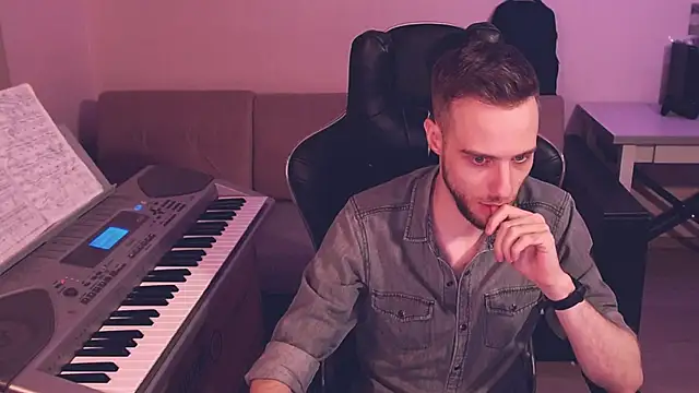 Snapshot of Sweetparker chatting on 12.14.24 Sweetparker online show from 12.14.24