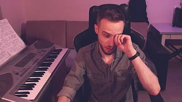 Snapshot of Sweetparker chatting on 12.15.24 Sweetparker online show from 12.15.24