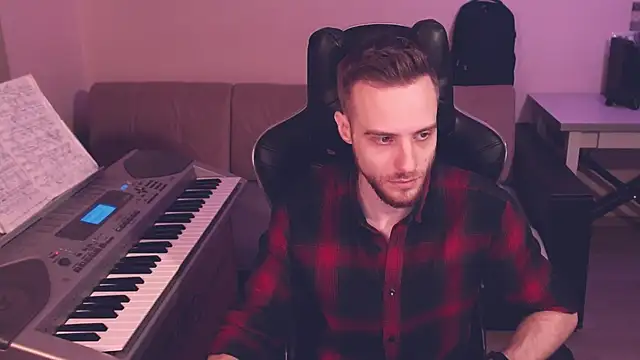 Snapshot of Sweetparker chatting on 12.18.24 Sweetparker online show from 12.18.24