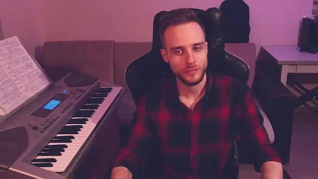 Snapshot of Sweetparker chatting on 12.19.24 Sweetparker online show from 12.19.24